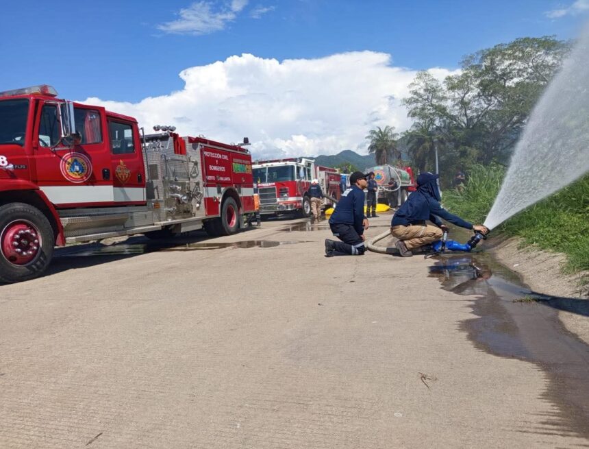 IMG-20250630-WA0139 “PC y Bomberos de Vallarta está más capacitado que nunca”: Misael López