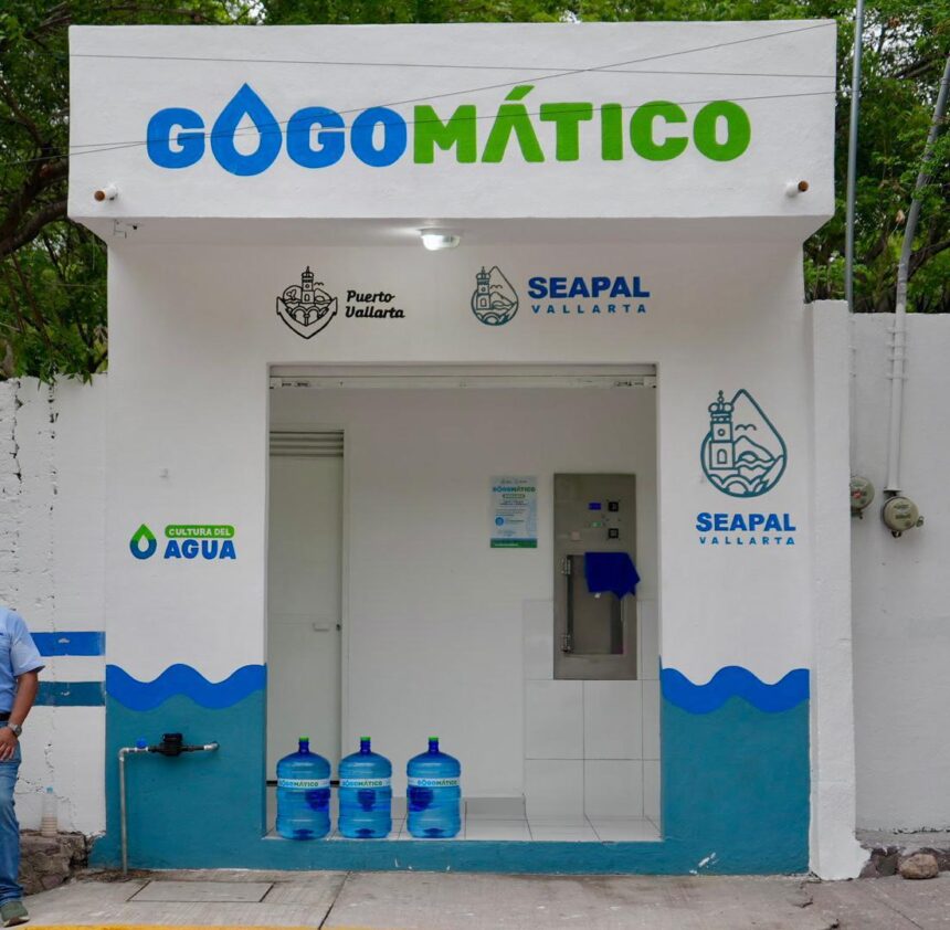 Reinaugura Carlos Ruiz el Gogomático en la colonia Bugambilias