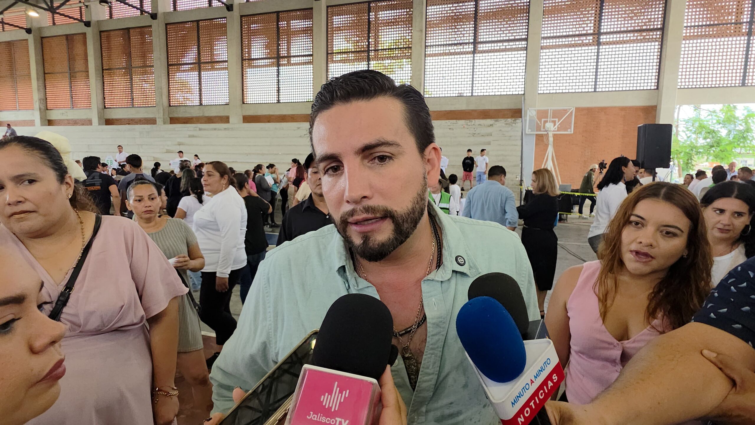 Niega alcalde que su familia tenga seguridad