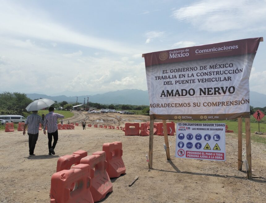 IMG-20250730-WA0171 Pablo Lemus propone incluir ciclovía en el puente ‘Amado Nervo’; SICT responde que sí