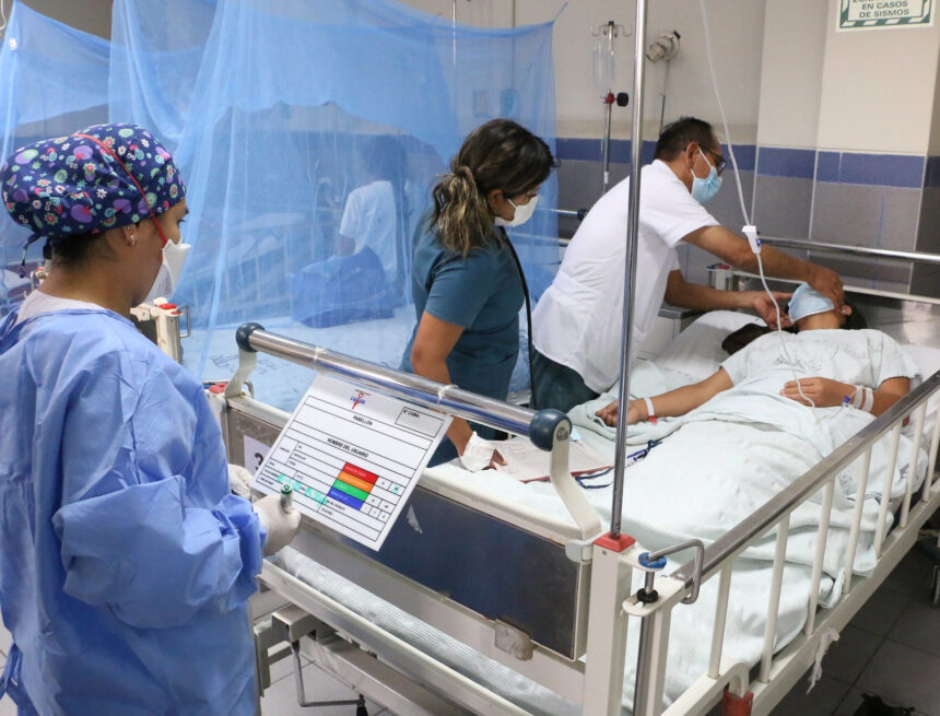 JLB-DENGUE-ENFERMO Disminuyen casos de dengue en Jalisco gracias a acciones coordinadas: Pérez Gomez
