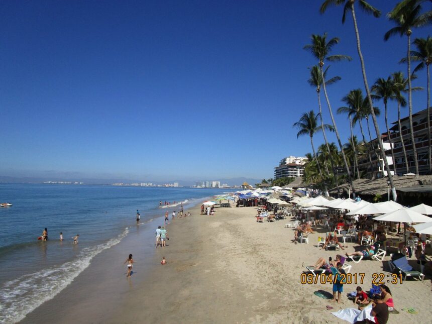 beach-view-playa-los Por efectos de El Niño, prevén temperaturas de hasta 38 grados en Puerto Vallarta