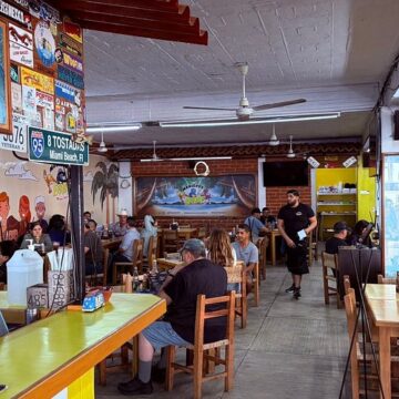 caption Empresarios turísticos de la bahía consideran aumentar salarios ante falta de mano de obra