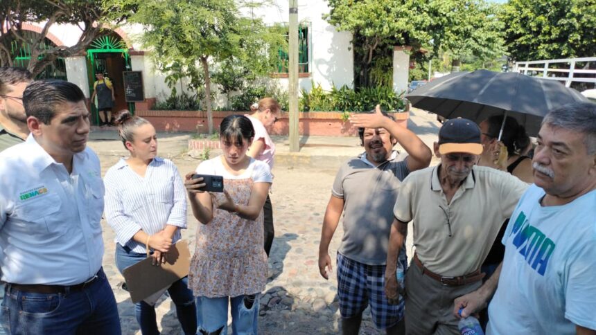 Acuerdan primeras acciones para resolver tiradero de agua en la colonia 5 de Diciembre