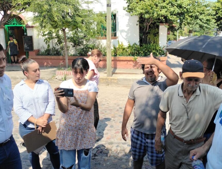 Acuerdan primeras acciones para resolver tiradero de agua en la colonia 5 de Diciembre
