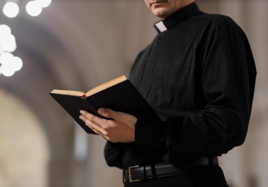 Diósesis de Tepic alerta sobre falso sacerdote