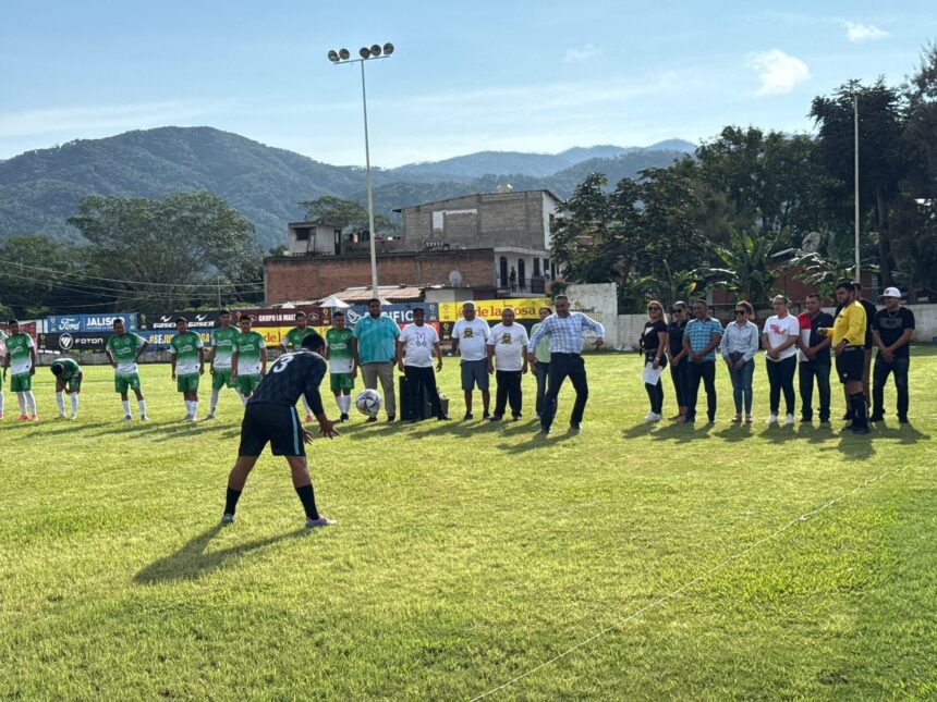 Cabo Corrientes celebra el 50 aniversario del Torneo de Futbol en El Tuito