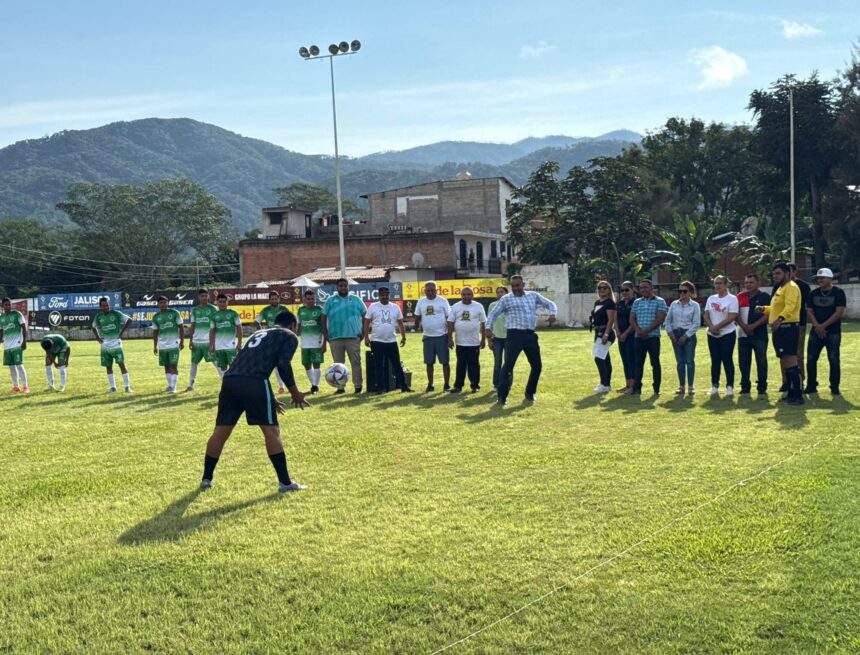Cabo Corrientes celebra el 50 aniversario del Torneo de Futbol en El Tuito