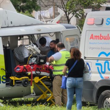 Trasladan de urgencia vía aérea a un menor desde Vallarta a Guadalajara