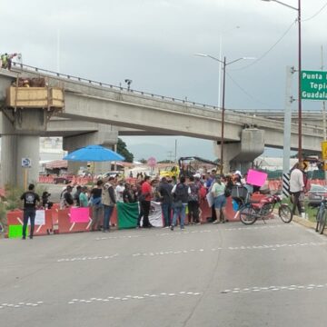 IMG-20250901-WA0443 Tras casi 7 horas de bloqueo, reabren totalmente la carretera federal 200 en Puerto Vallarta
