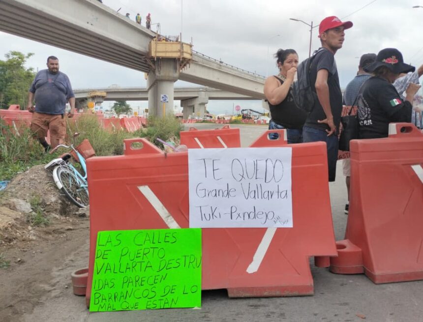 Empresarios de Puerto Vallarta y Bahía de Banderas exigen diálogo ante bloqueos