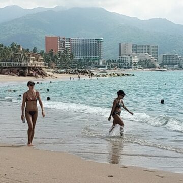 Encarecimiento habría generado un verano atípico en Puerto Vallarta: Coparmex