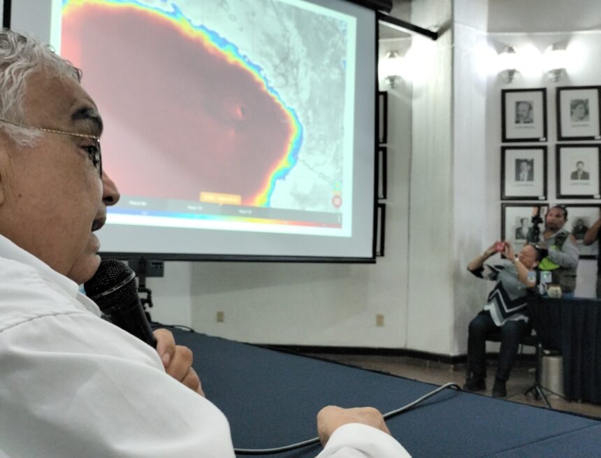 Mantienen vigilancia en Puerto Vallarta ante el paso de la Tormenta Tropical Raymond