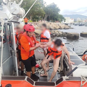 Marina rescata a cuatro personas en la Bahía de Banderas