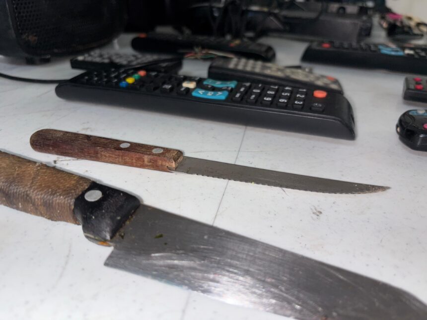Aseguran objetos prohibidos durante operativo en el Ceinjure de Puerto Vallarta