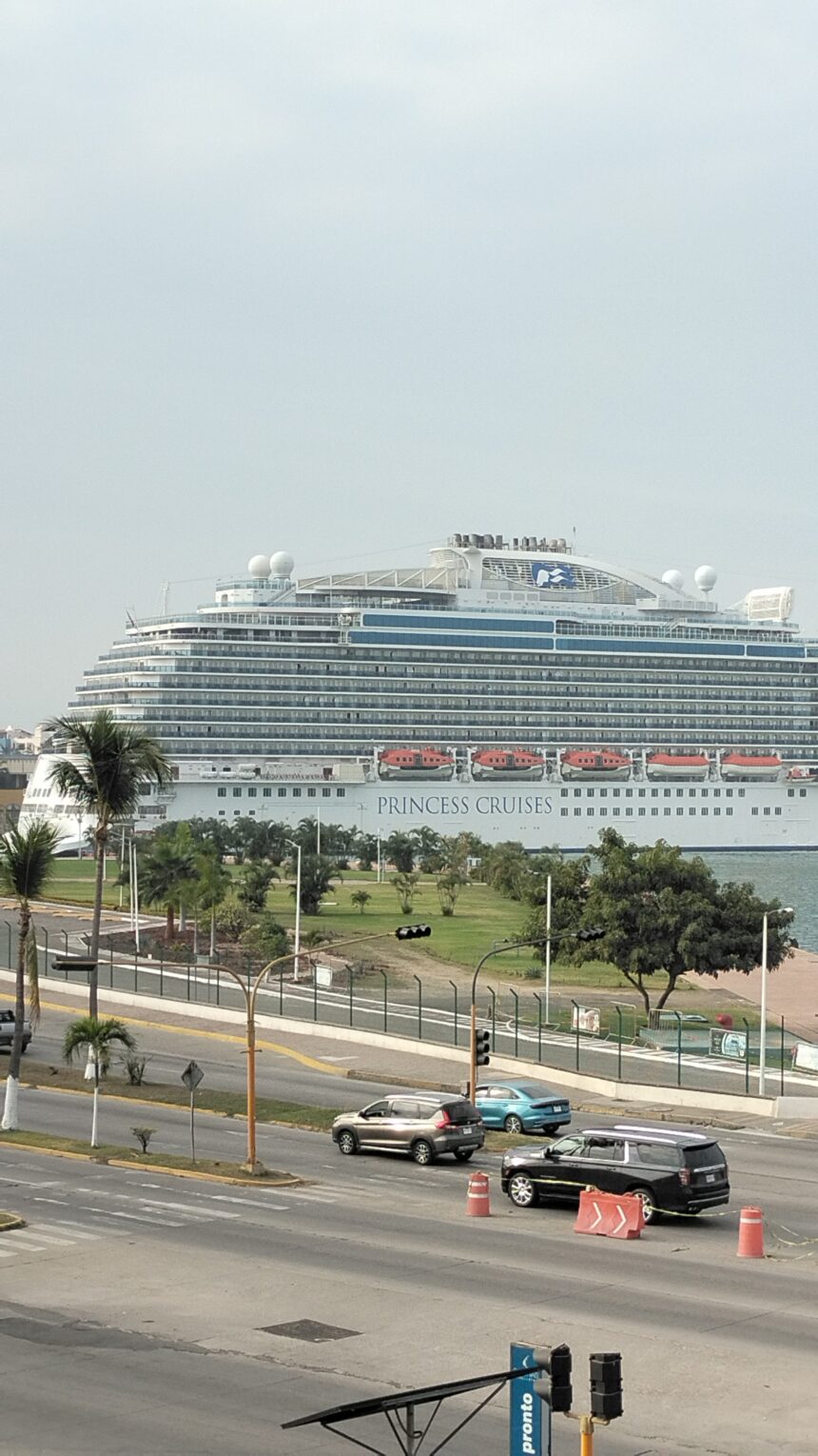Puerto Vallarta despide el 2025 con el arribo de 169 cruceros