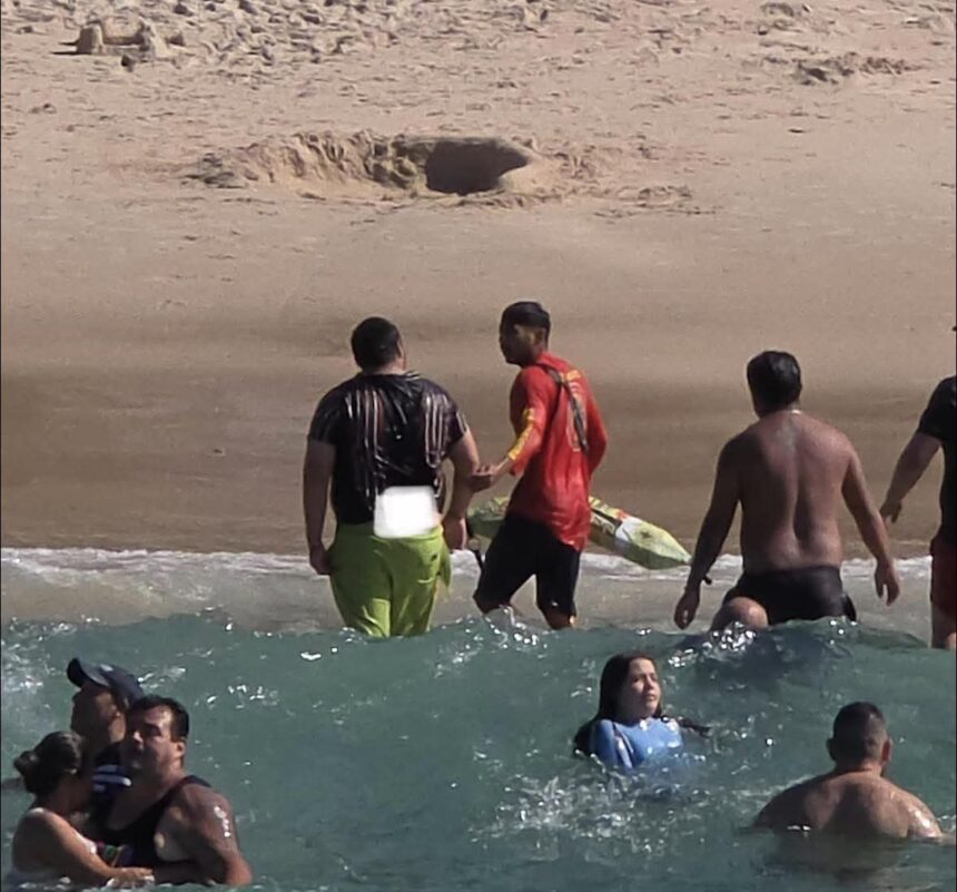 Rescatan a bañista arrastrado por corriente en Playa Palmares, Puerto Vallarta