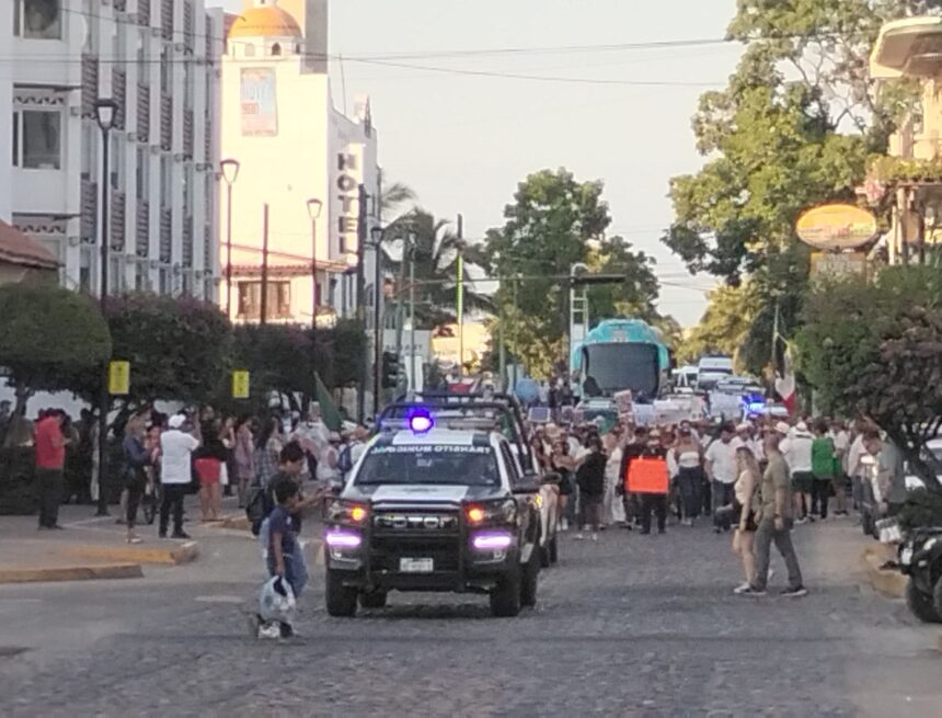 IMG-20251115-WA0139 Crece casi 30% la percepción de inseguridad en Puerto Vallarta
