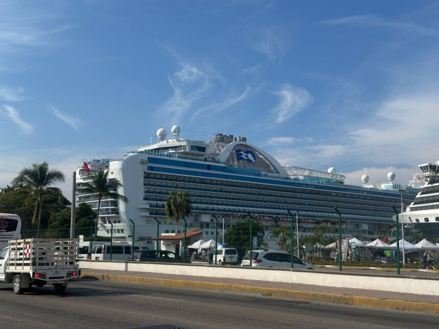 IMG-20260106-WA0092 Puerto Vallarta registra su primer triple arribo de cruceros del año