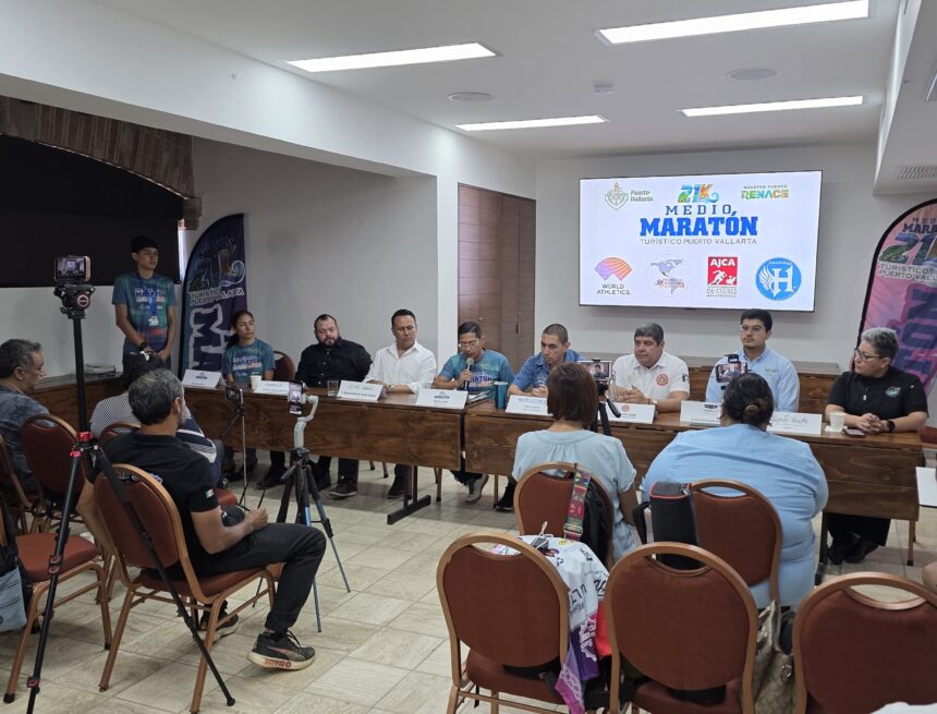 Puerto Vallarta convoca al Medio Maratón Turístico 2026