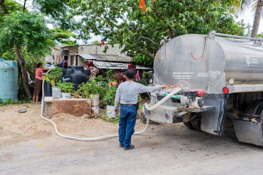 Servicio gratuito de Pipas beneficia a más de 7 mil vallartenses mensualmente