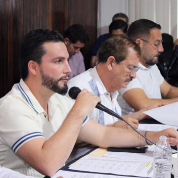 Otorga Gobierno Municipal como gesto solidario, beca por el resto de sus estudios al hijo de Clarisa Rodríguez