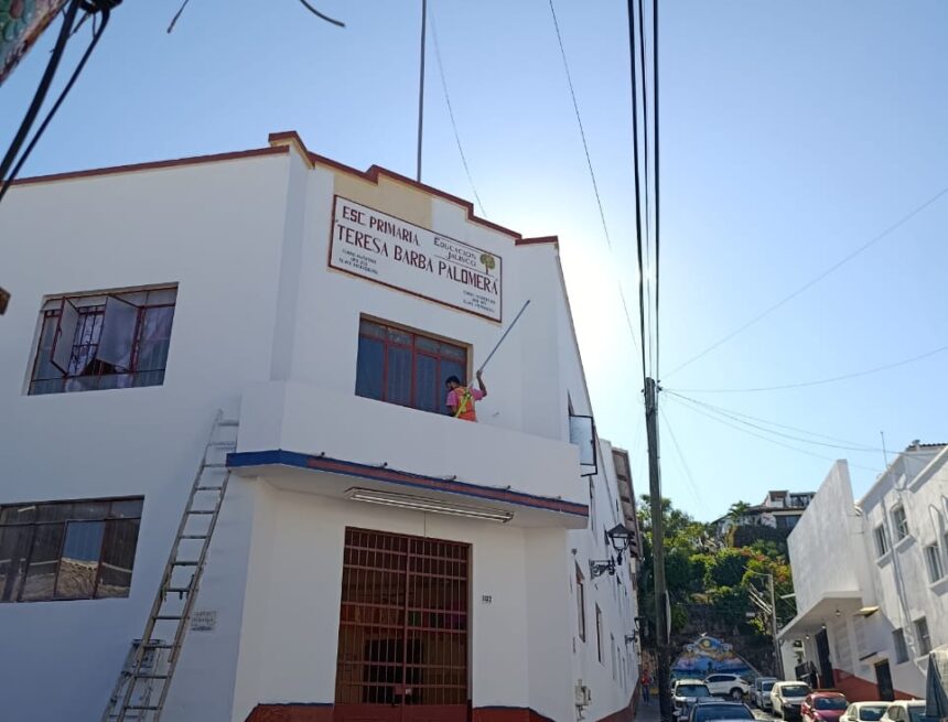 Tras dictamen estructural favorable, regresan 132 alumnas a la primaria Teresa Barba Palomera en Vallarta