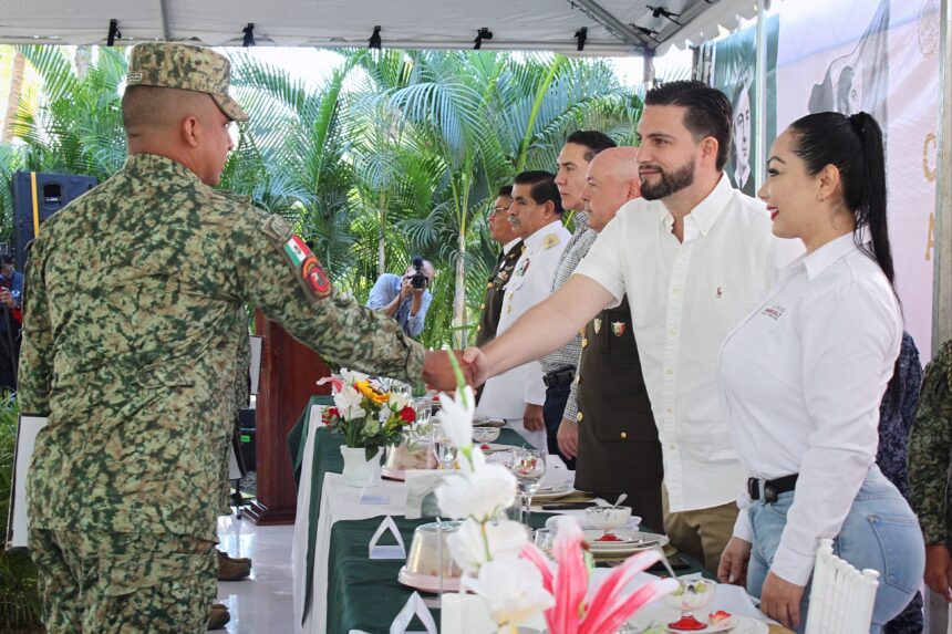 Alcalde Luis Munguía conmemora el 113 Aniversario del Ejército Mexicano