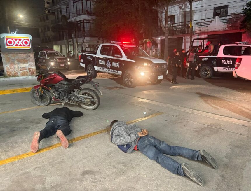 Detienen a 18 personas por saqueos en tiendas de conveniencia en Puerto Vallarta