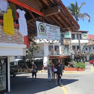 Recaudación en mercados de Vallarta deja más de 1.7 mdp por pagos y convenios