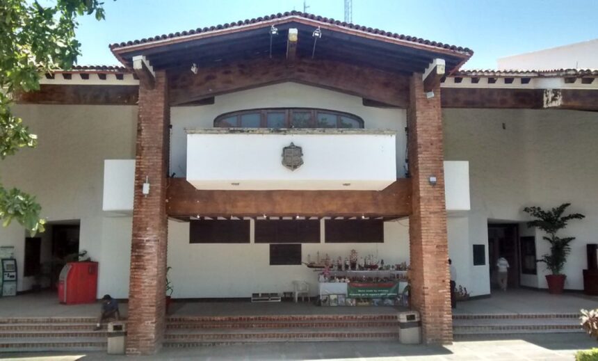 Gobierno de Puerto Vallarta se deslinda de ataques a medios y refrenda respeto a la libertad de expresión
