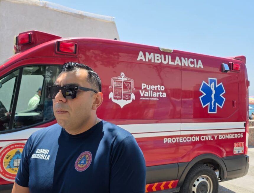 Despliega PC Vallarta cuatro ambulancias en playas por operativo de Semana Santa 2026