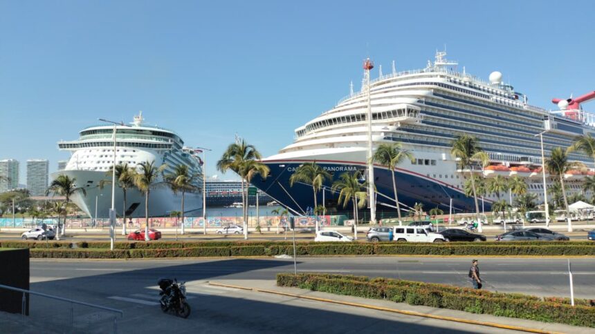 IMG-20260414-WA0036 Miles de turistas internacionales llegan a Puerto Vallarta con triple arribo de cruceros