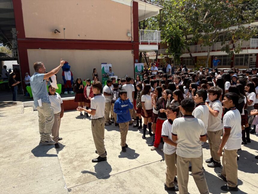 IMG-20260414-WA0207 Llega programa “Convive sin tanto rollo” a escuelas secundarias de Puerto Vallarta
