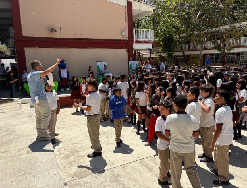 Llega programa “Convive sin tanto rollo” a escuelas secundarias de Puerto Vallarta