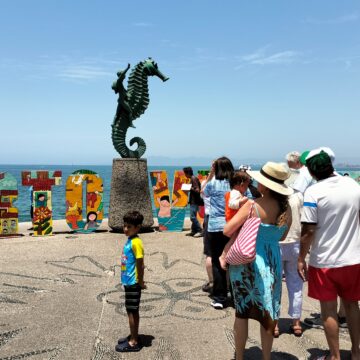 IMG-20260414-WA0329(1) Puerto Vallarta es nominado a mejor ciudad en premios internacionales 2026