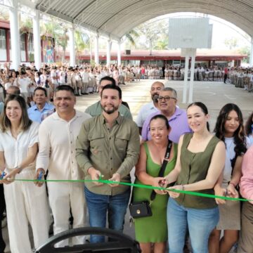 Inauguran domo y bebederos en secundaria técnica 81