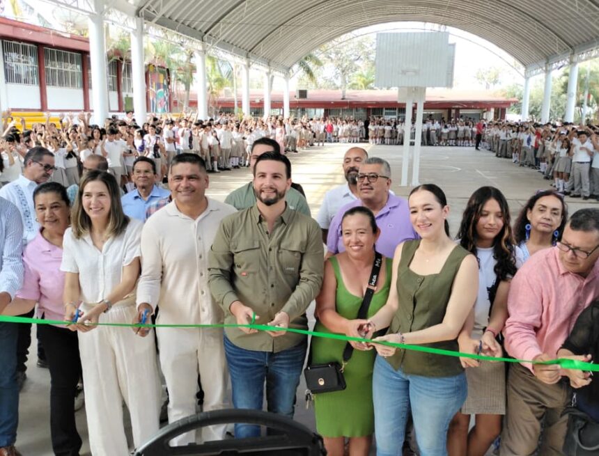 Inauguran domo y bebederos en secundaria técnica 81