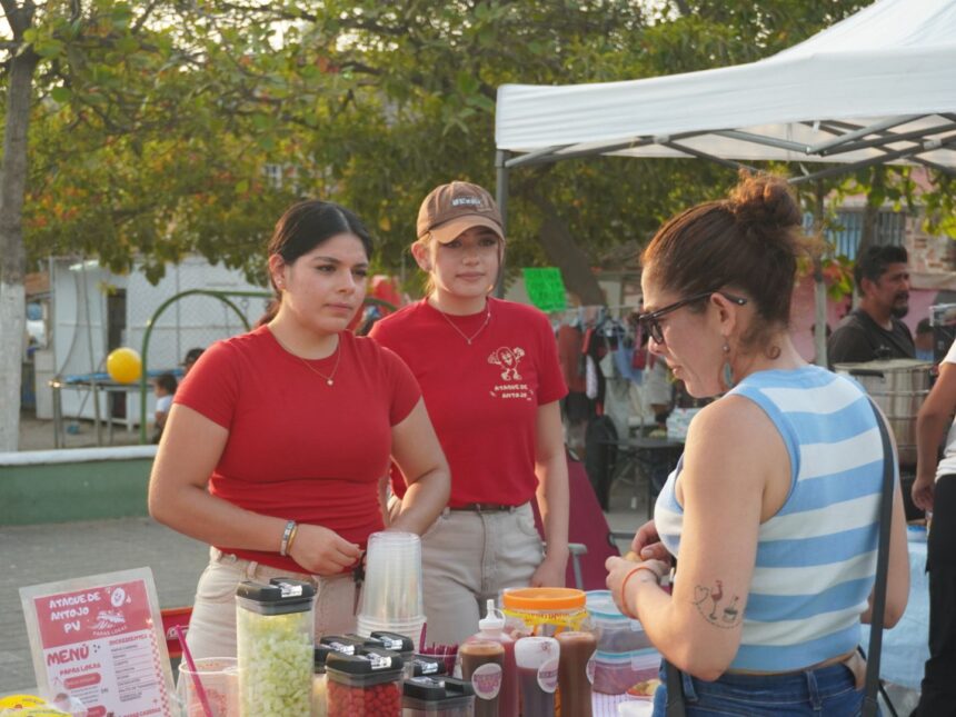 Realizan con éxito el Bazar Joven Edición 16 en Ixtapa
