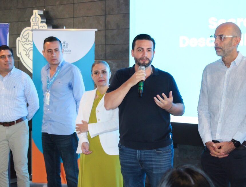 Dan banderazo a apoyos del Gobierno estatal para empresas en Puerto Vallarta