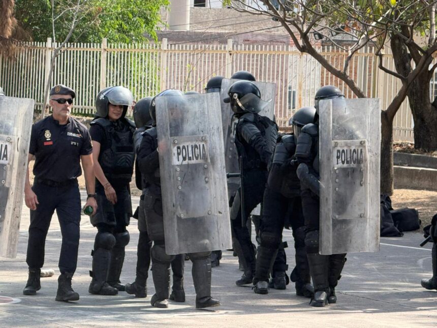 Policía de Jalisco se capacita en España rumbo al Mundial de Fútbol 2026