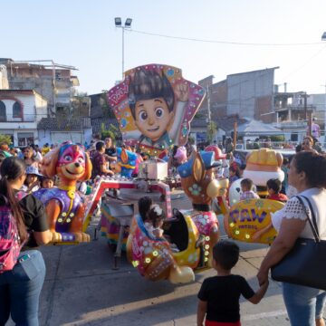 Celebración del día del niño reúne a cientos de familias en El Pitillal