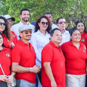 Munguía reconoce compromiso de trabajadores en el Día del Trabajo