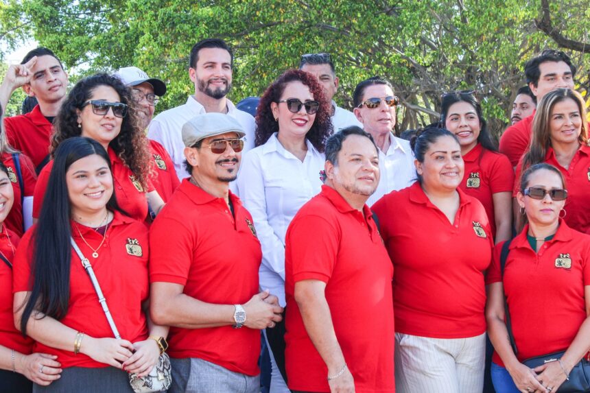 Munguía reconoce compromiso de trabajadores en el Día del Trabajo