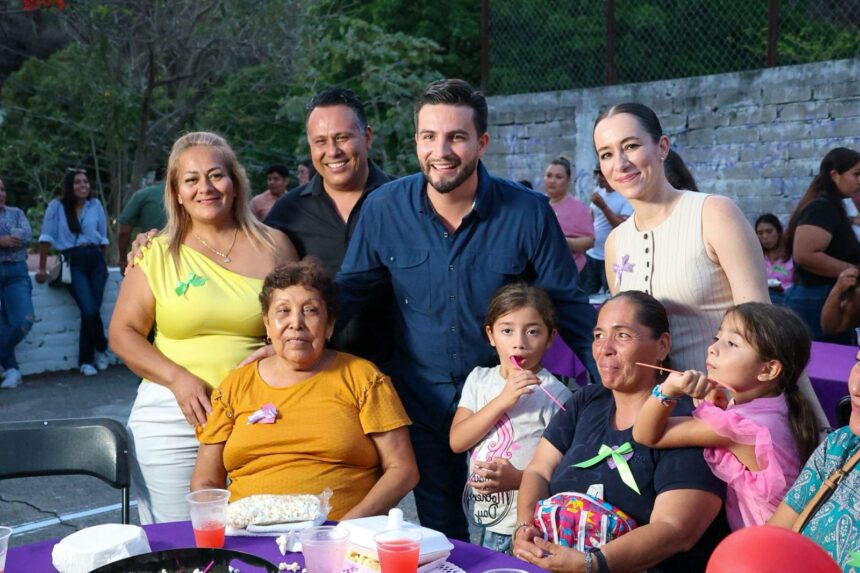 Celebran a mamás de la colonia Bugambilias