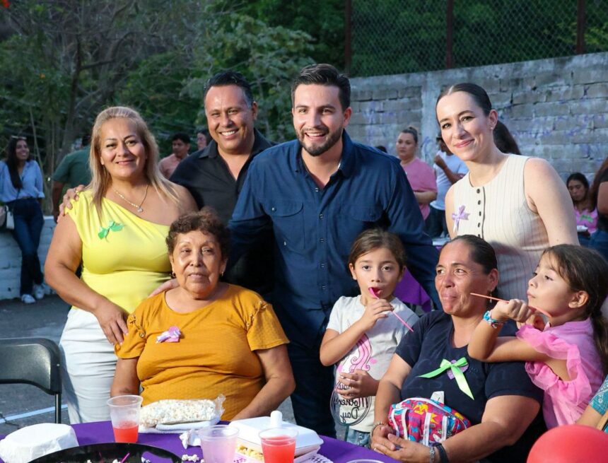 Celebran a mamás de la colonia Bugambilias