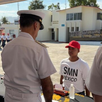 Marina realiza “Ceremonia de entrega de Hojas de Liberación de Cartillas del  Servicio Militar Nacional Clase 2007”