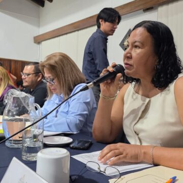 Vallarta busca convenio con WWF