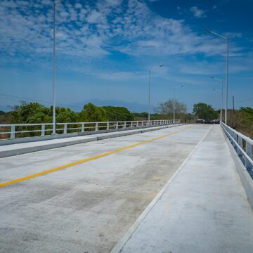 Inauguran nuevo puente de La Desembocada