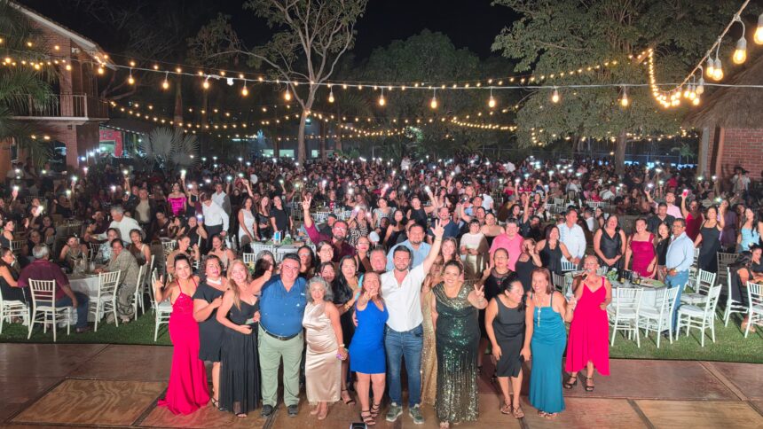 IMG-20260515-WA0093 Docentes vallartenses celebraron su día con gran festejo